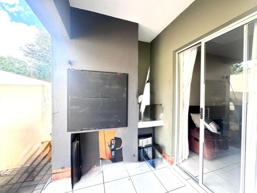 To Let 2 Bedroom Property for Rent in Waterval East North West